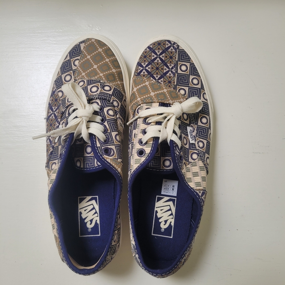 VANS Quilt design SizeM9.5W11